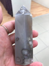 Load image into Gallery viewer, FLOWER AGATE POINT
