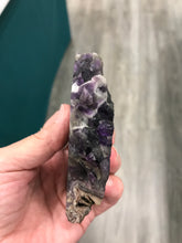 Load image into Gallery viewer, AMETHYST CHEVRON SLICE
