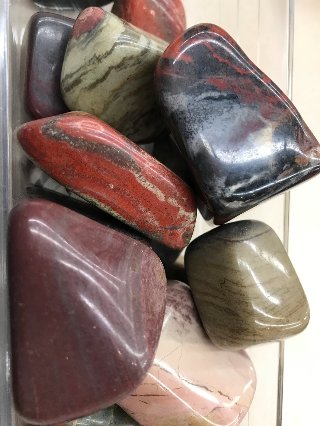 POPPY JASPER TUMBLED