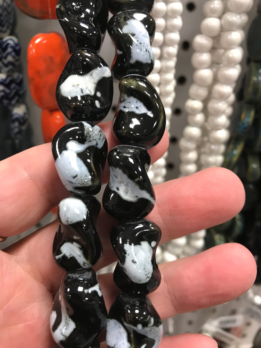 PORCELAIN BEADS