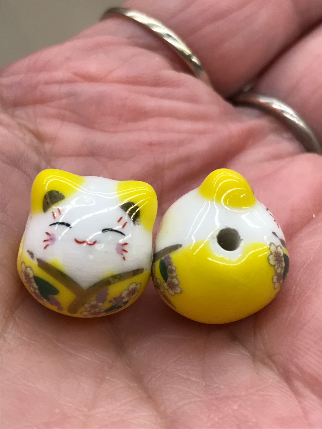 PORCELAIN LUCKY CAT