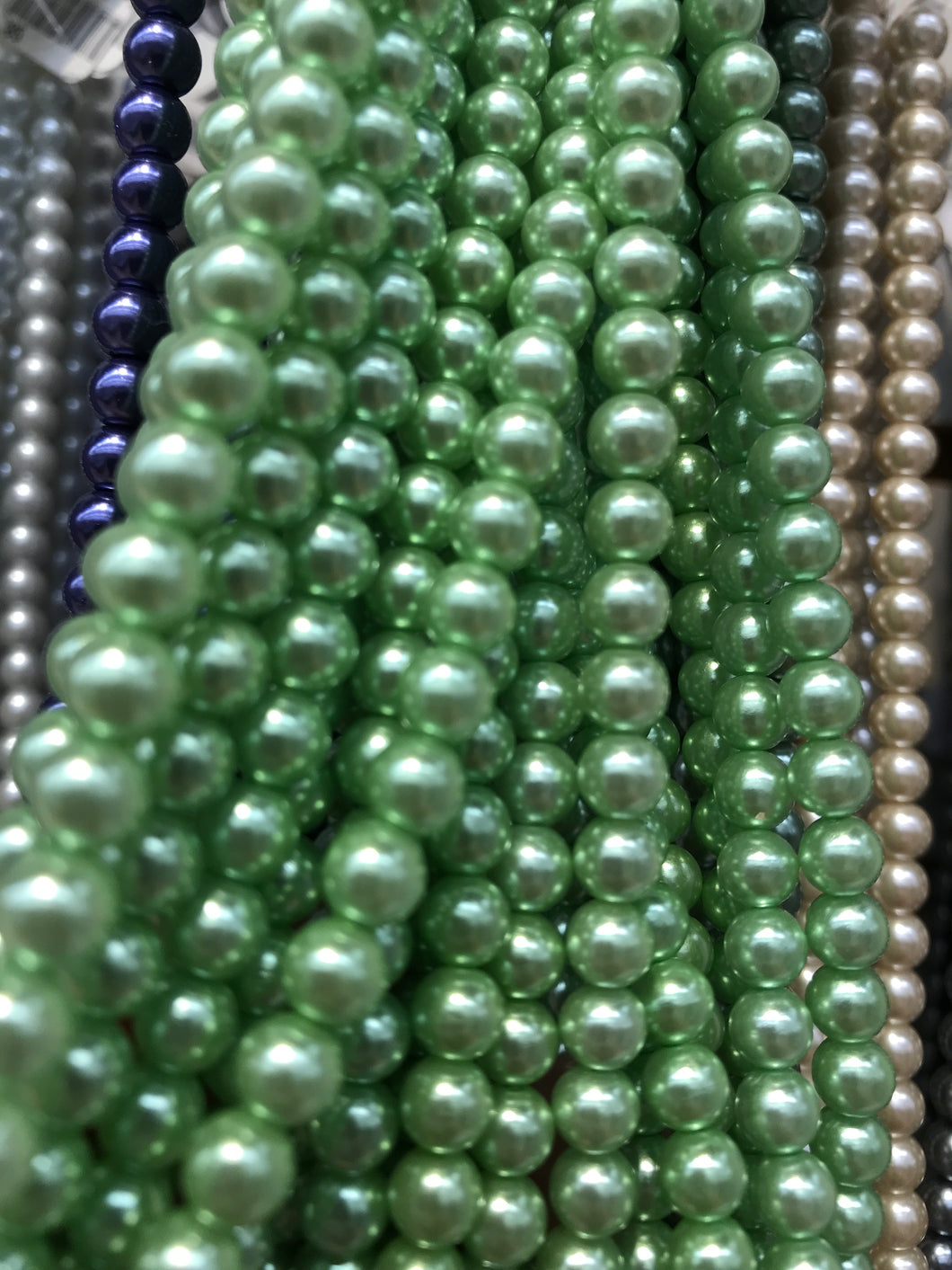 GLASS PEARL 6MM