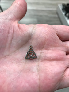 304 STAINLESS KNOT CHARM