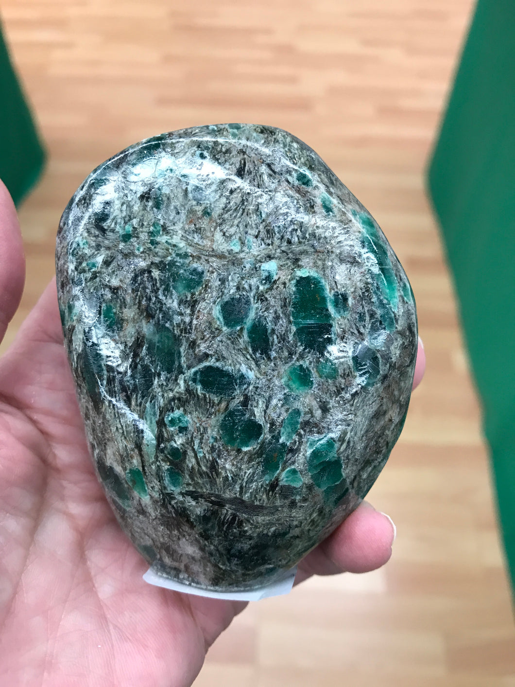 EMERALD IN MATRIX FREEFORM