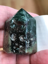 Load image into Gallery viewer, SERAPHINITE POINT
