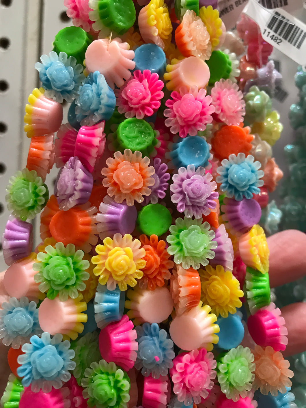 RESIN FLOWER BEAD