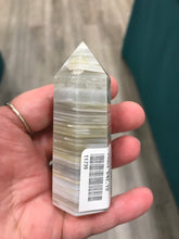 Load image into Gallery viewer, BANDED AGATE POINT
