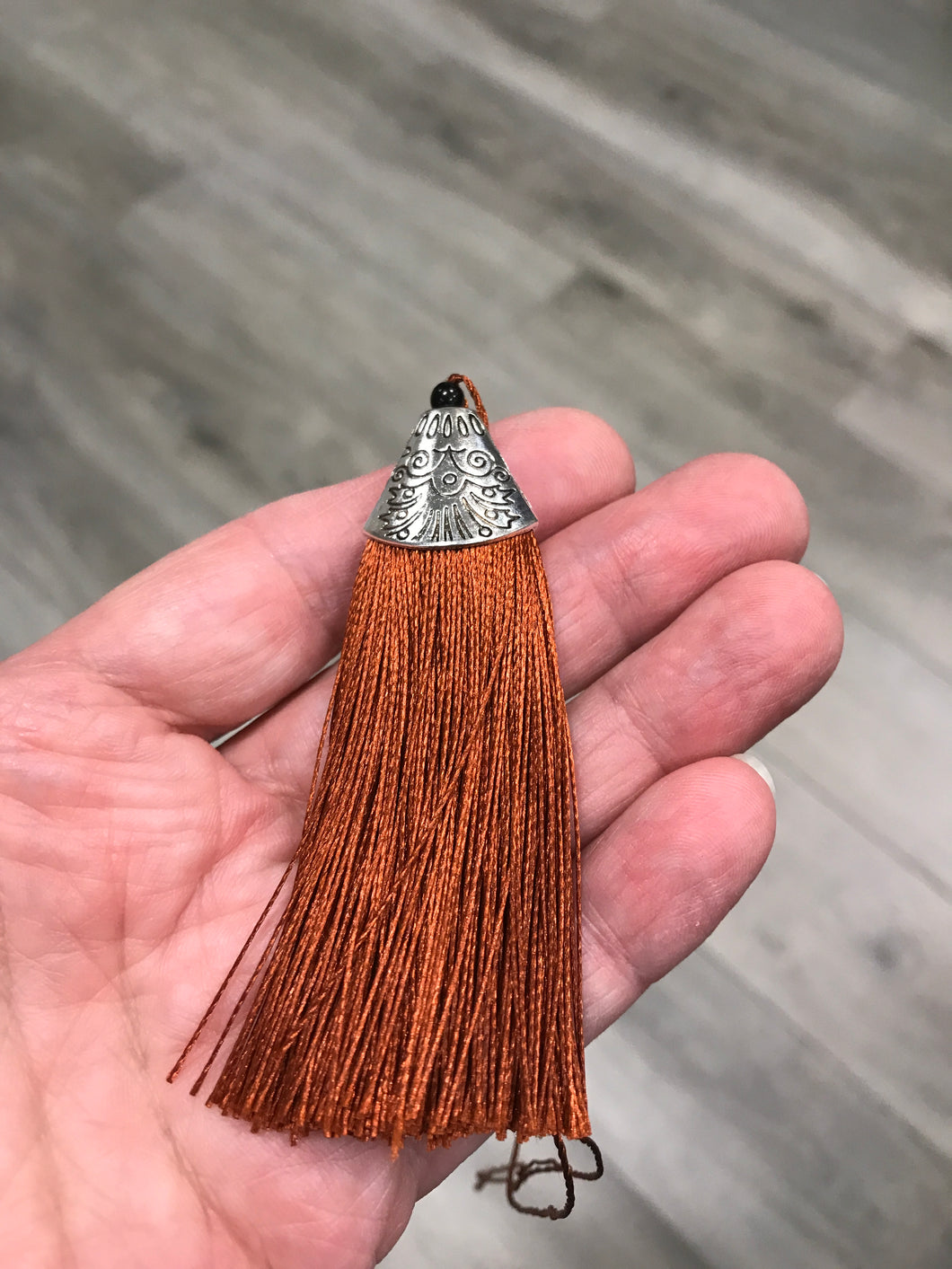TASSEL SIENNA