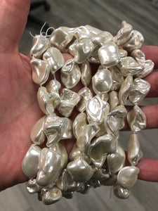 SHELL PEARL NUGGETS