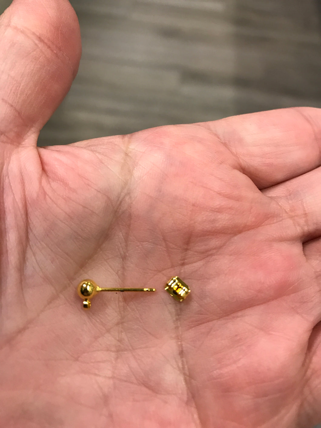 BRASS STUD EARRING