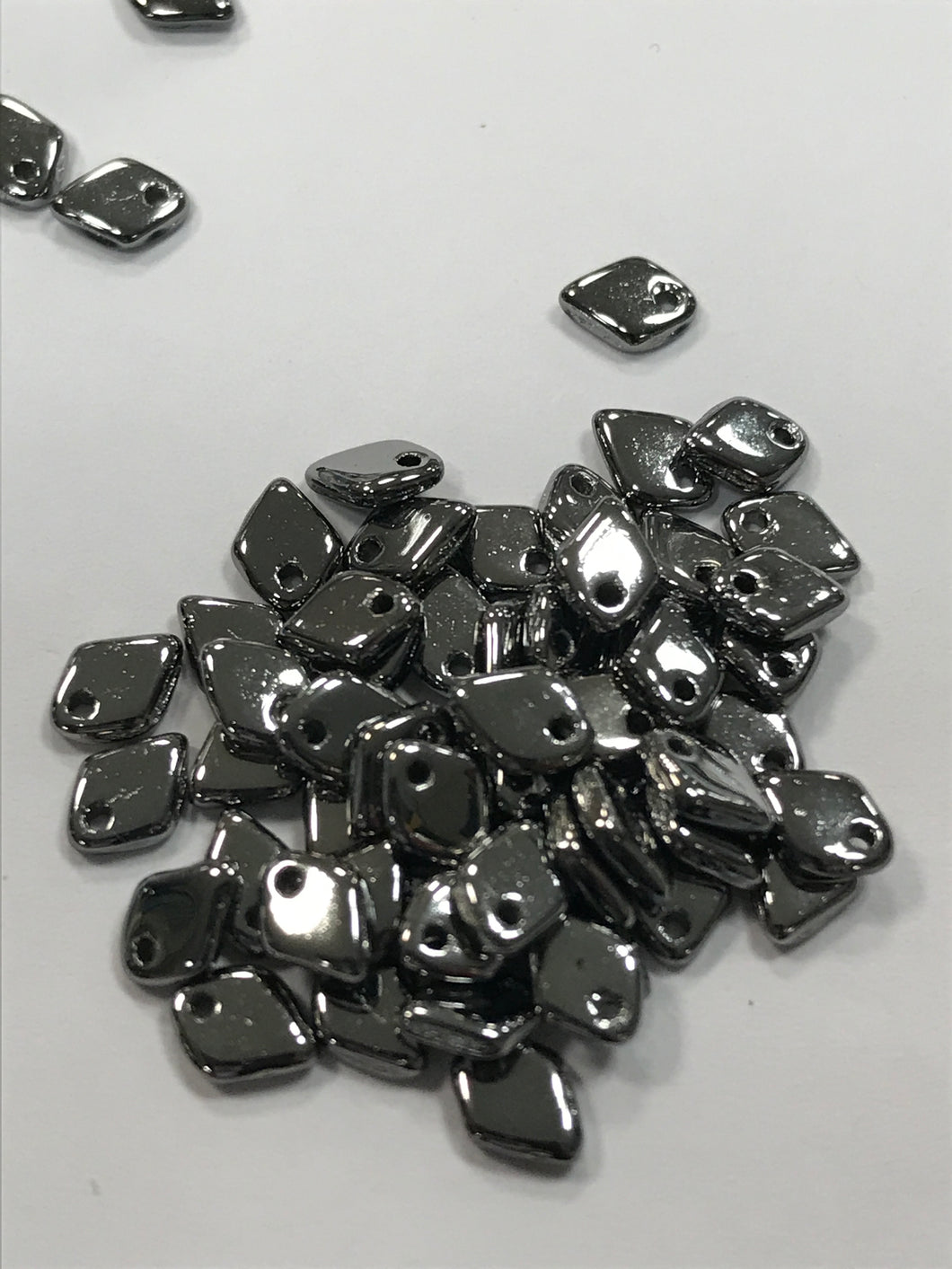 DRAGON SCALE 1.5X5MM