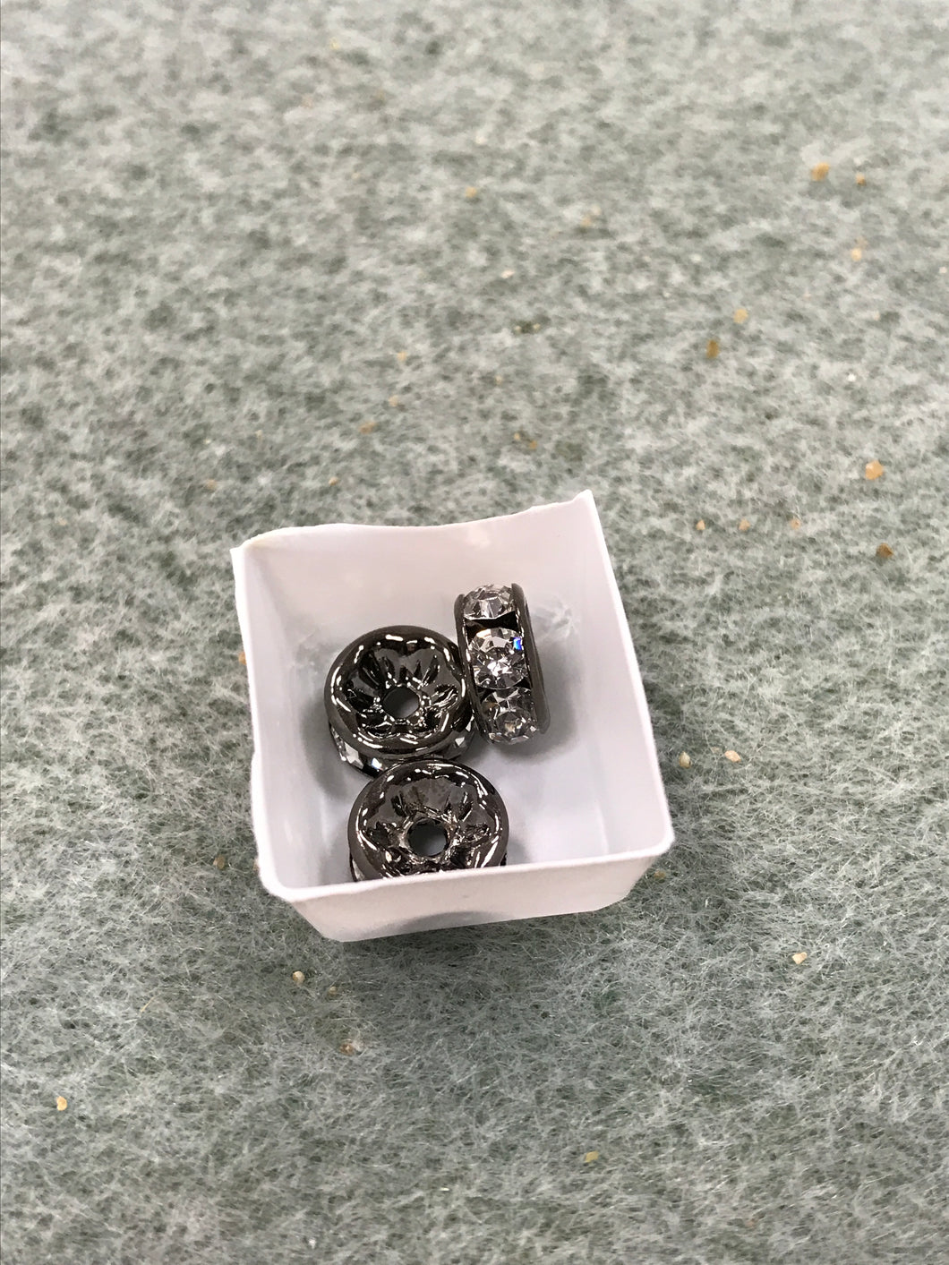 RHINESTONE SPACER BEAD 8X4MM