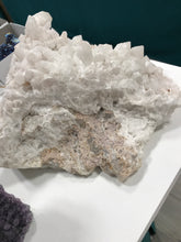 Load image into Gallery viewer, WHITE QUARTZ CLUSTER
