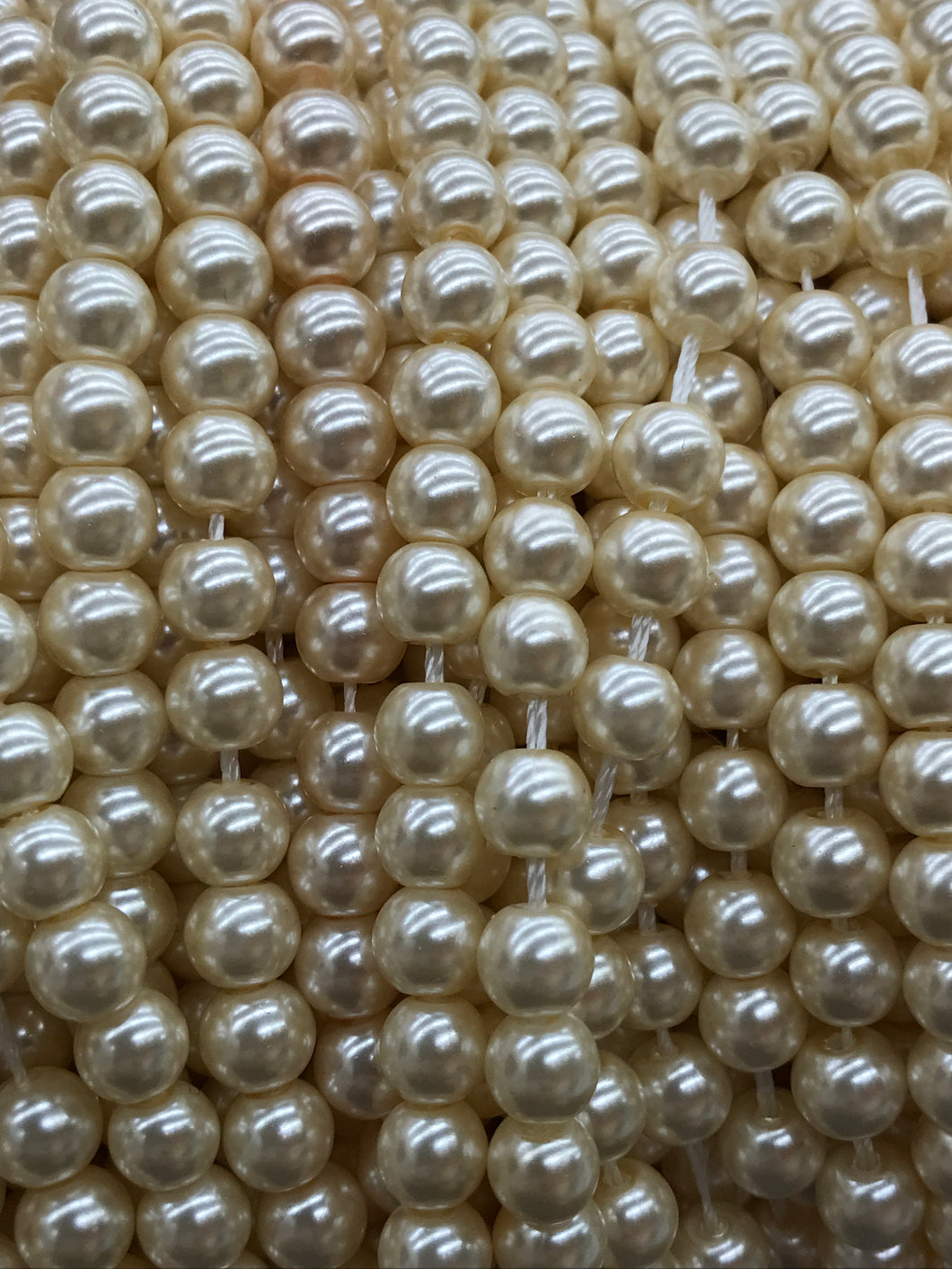 GLASS PEARL 6MM BISQUE