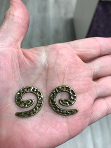 TIBETAN SPIRAL PENDANT