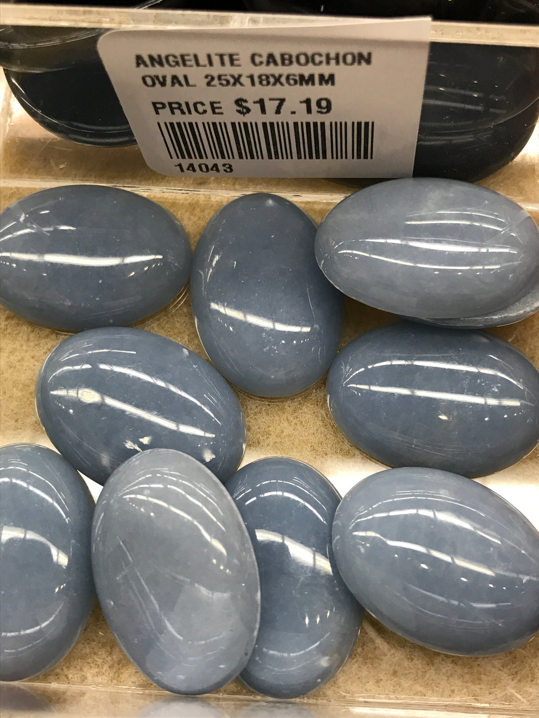 ANGELITE CABOCHON OVAL 25X18X6MM