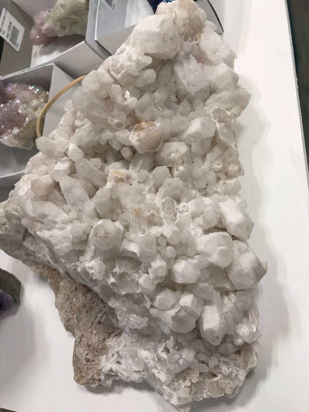 WHITE QUARTZ CLUSTER