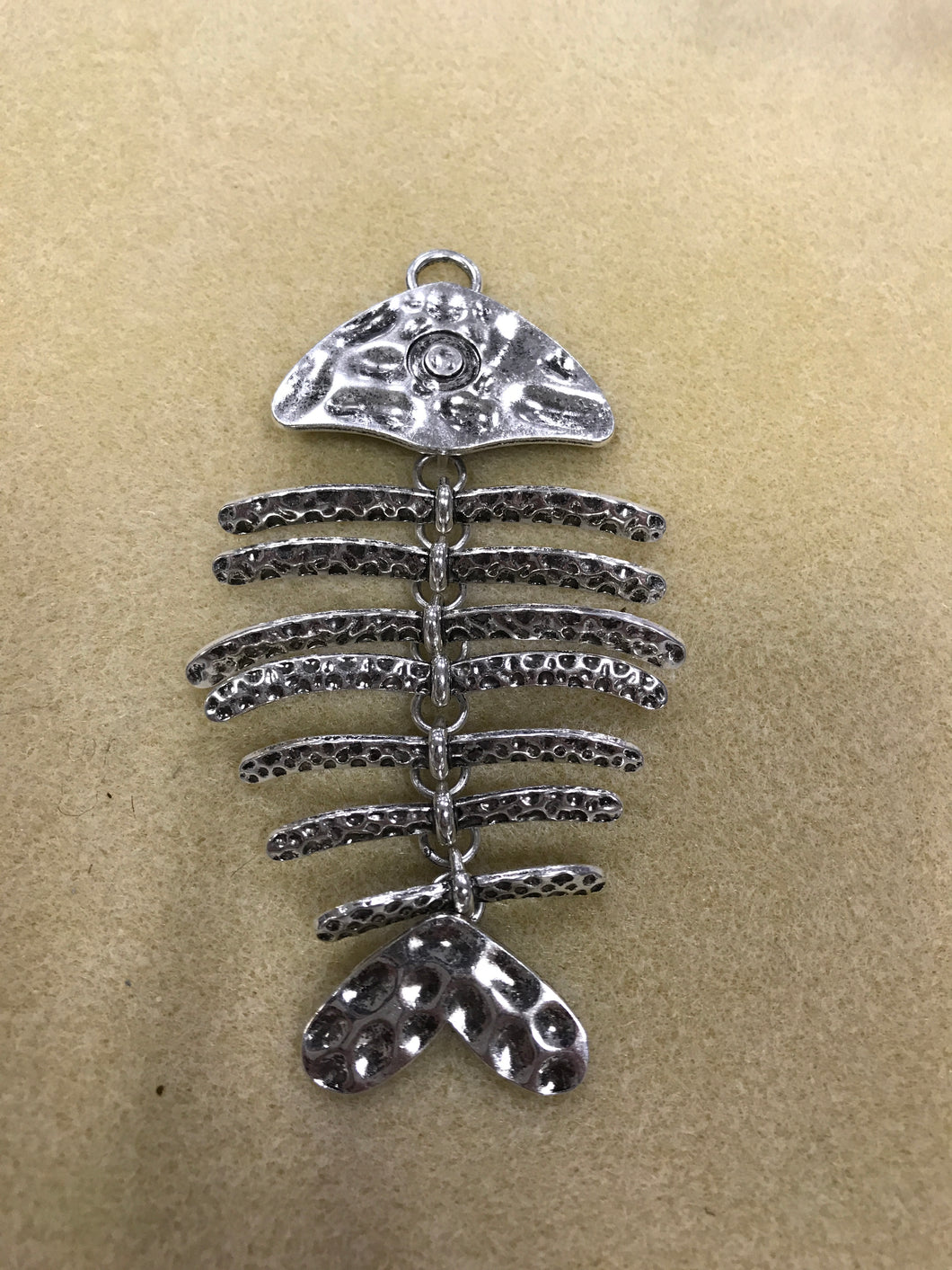 FISH BONE PENDANT