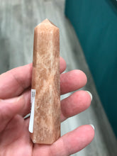 Load image into Gallery viewer, SUNSTONE POINT
