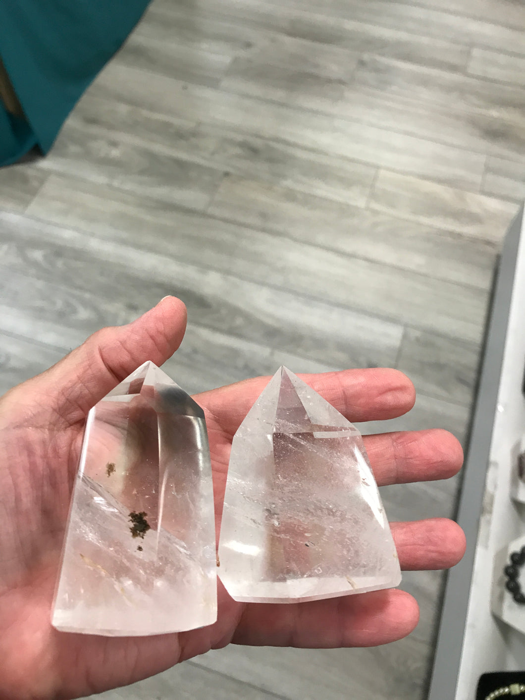 CLEAR QUARTZ POINT