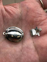 Load image into Gallery viewer, OVAL BOX CLASP 26X17MM
