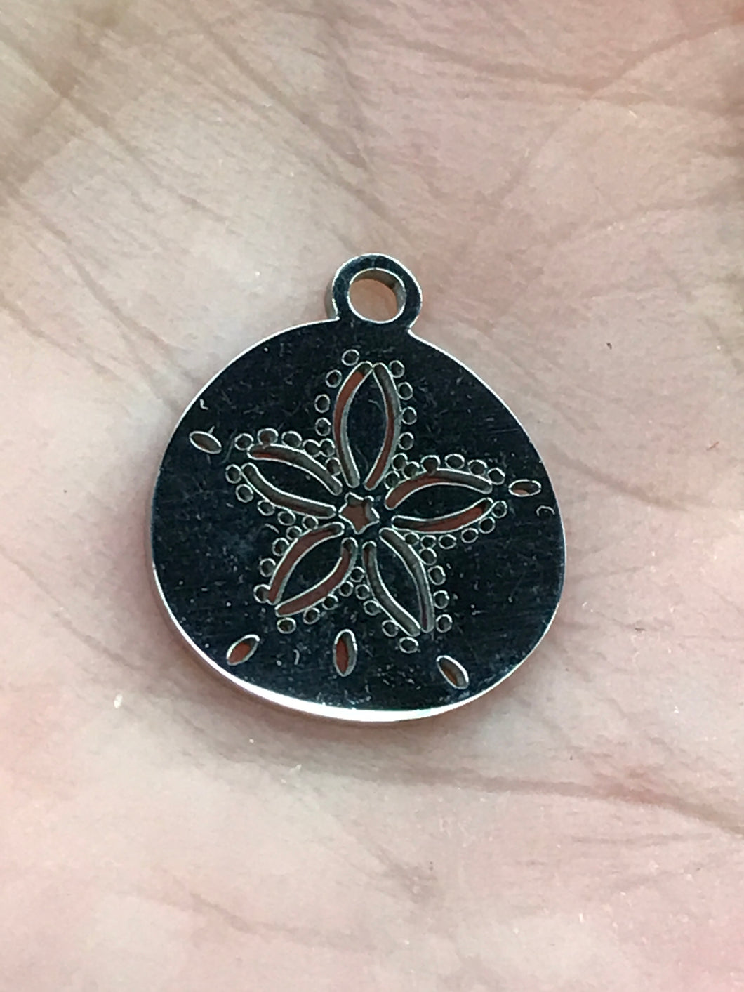 304 STAINLESS CHARM SAND DOLLAR