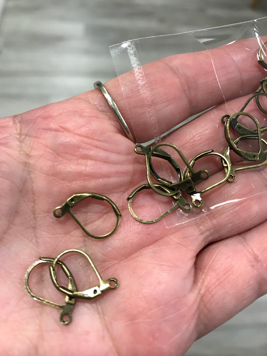 BRASS LEVERBACK EARRING