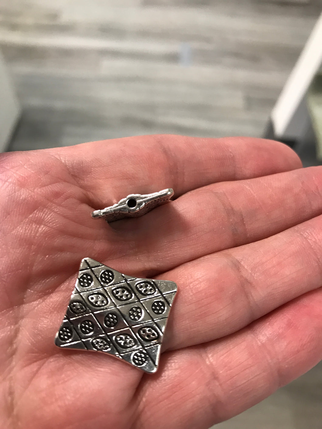 RECTANGLE BEAD