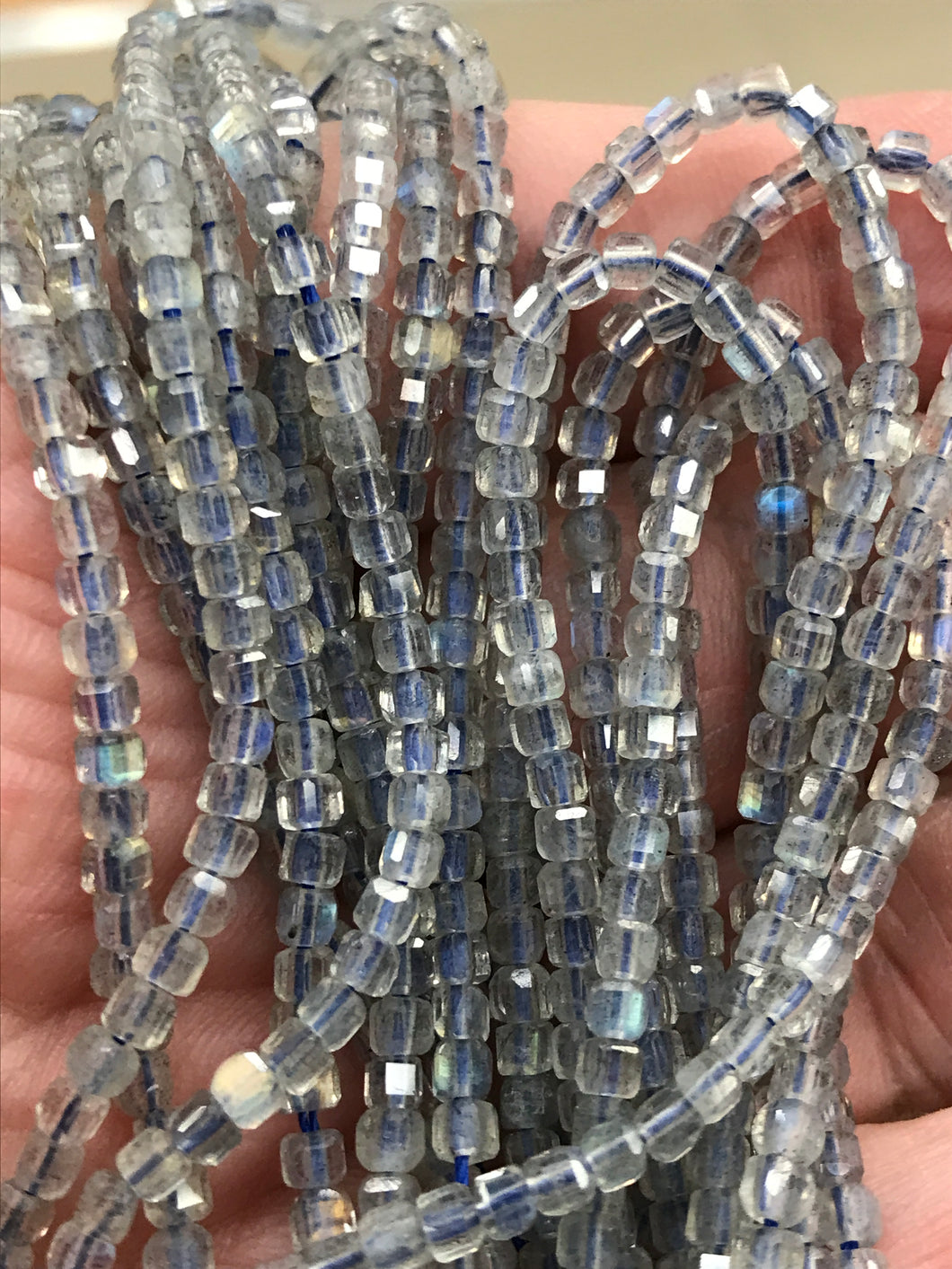 LABRADORITE 2.5X2.5X2.5MM