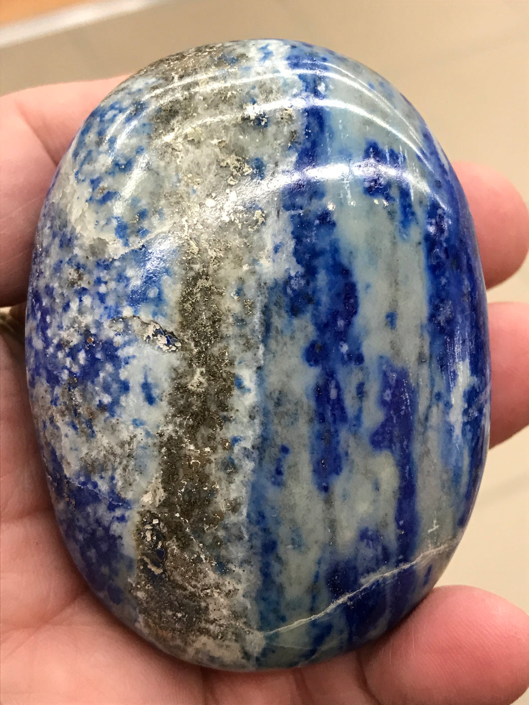 LAPIS LAZULI PALM STONE