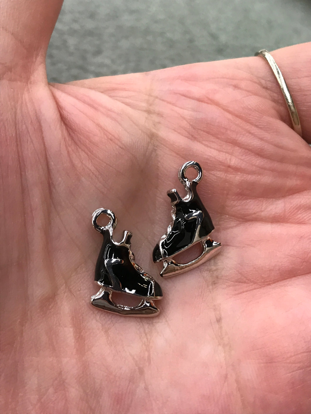 SKATE CHARM