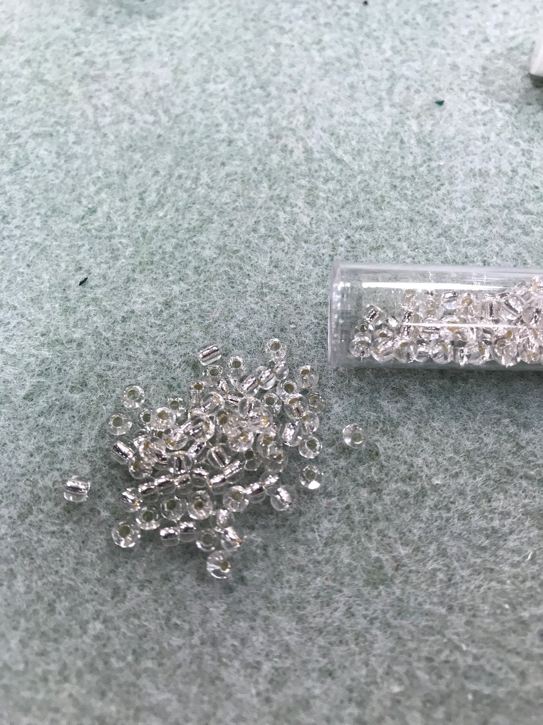 CZECH SEED BEAD 8/0