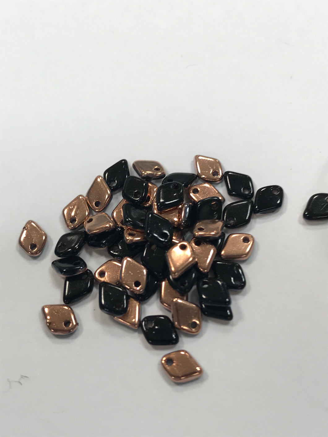 DRAGON SCALE 1.5X5MM
