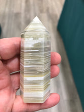 Load image into Gallery viewer, BANDED AGATE POINT
