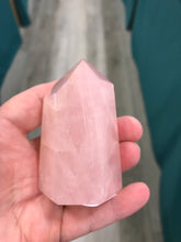 Load image into Gallery viewer, ROSE QUARTZ POINT
