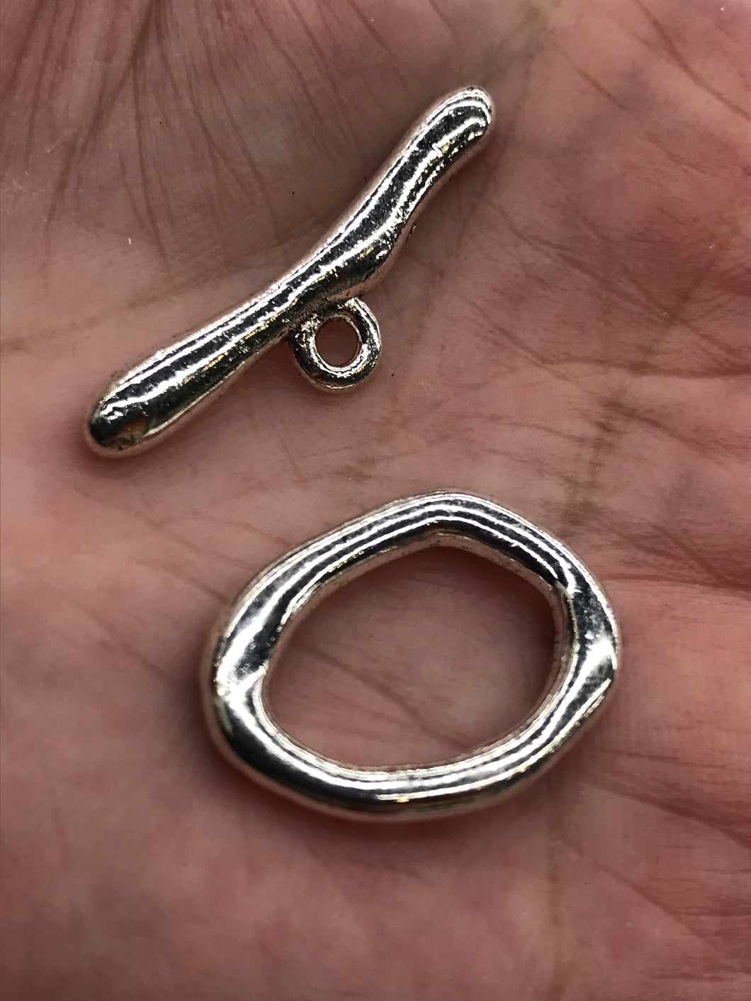 TOGGLE CLASP
