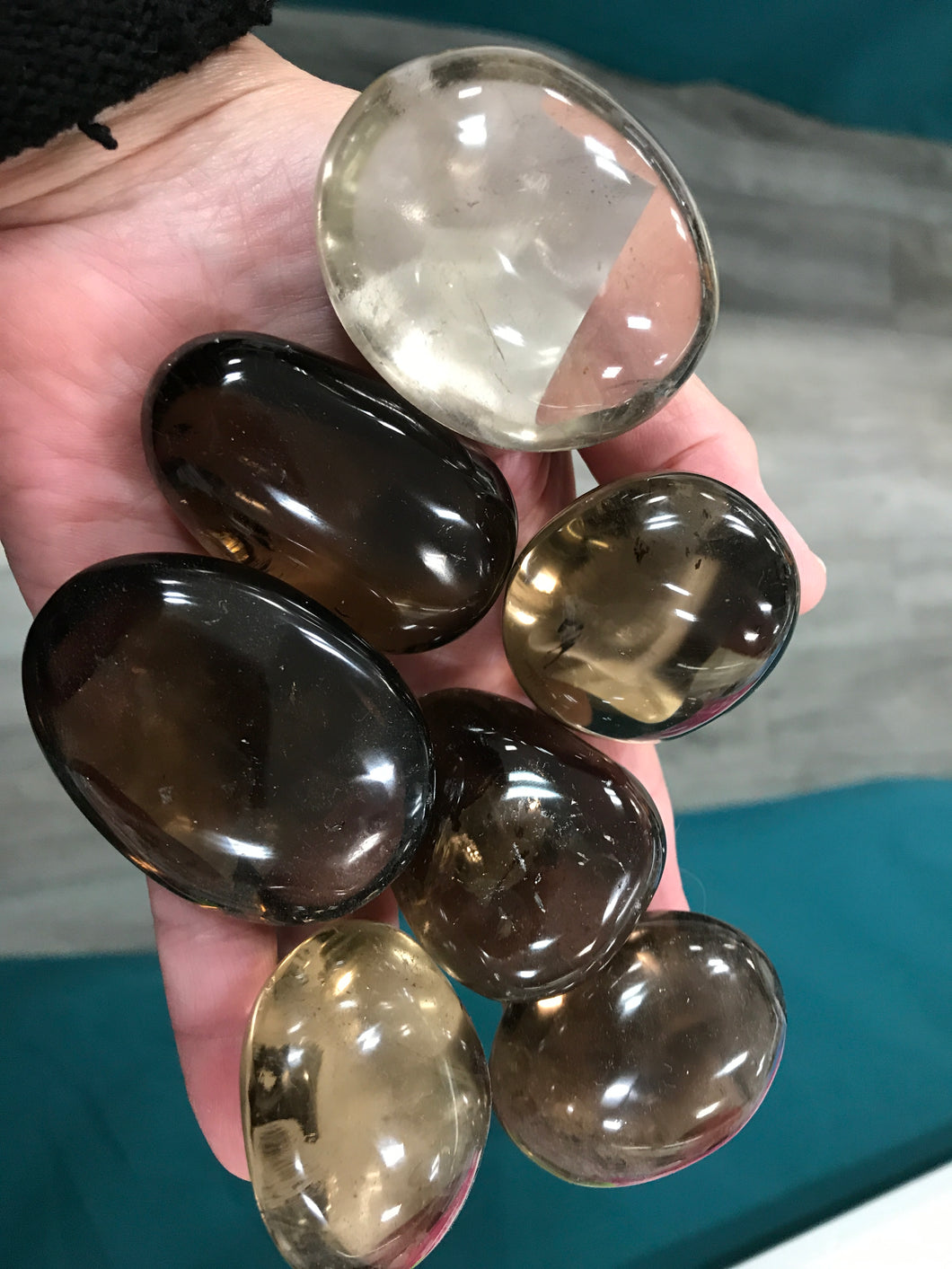 SMOKY QUARTZ GALLET/PALM STONE