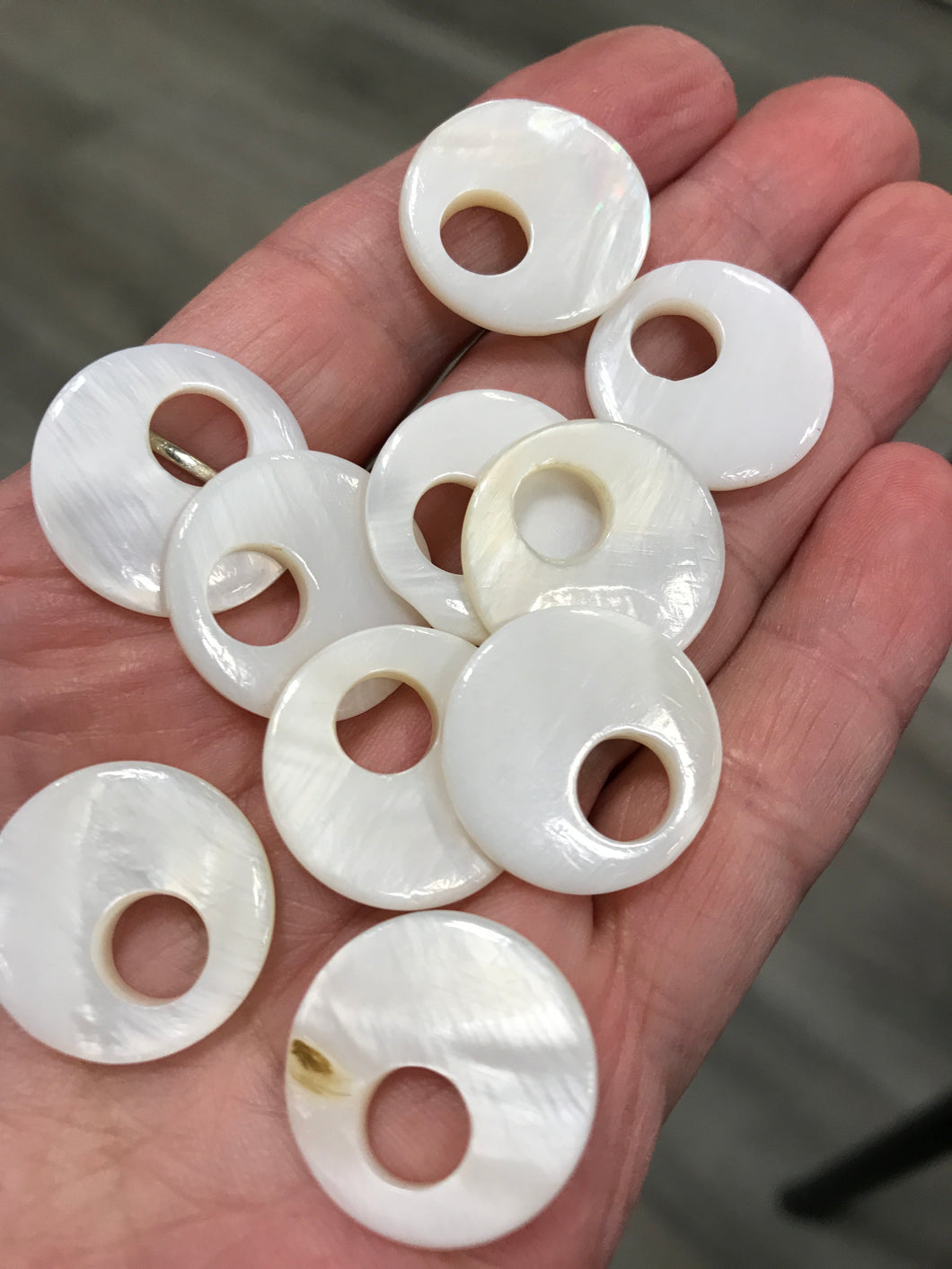 FRESHWATER SHELL BEAD