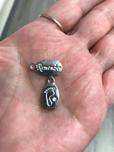 CHARM REMEMBER FOOT