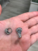 Load image into Gallery viewer, 3-STRAND MAGNETIC CLASP FOLD OVER
