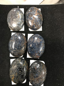 CABOCHON PIETERSITE