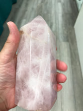 Load image into Gallery viewer, ROSE QUARTZ POINT
