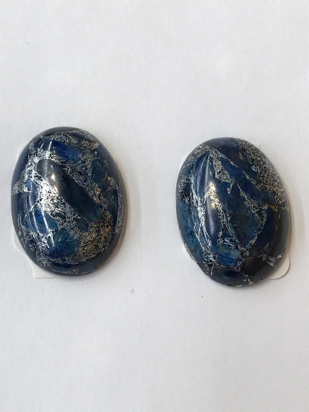 KYANITE/SILVER CABOCHON 25X18MM