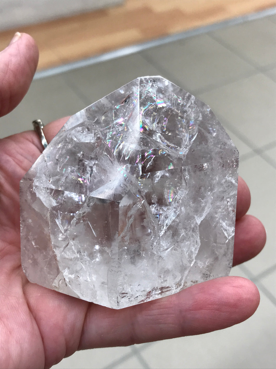 CRACKED QUARTZ POINT