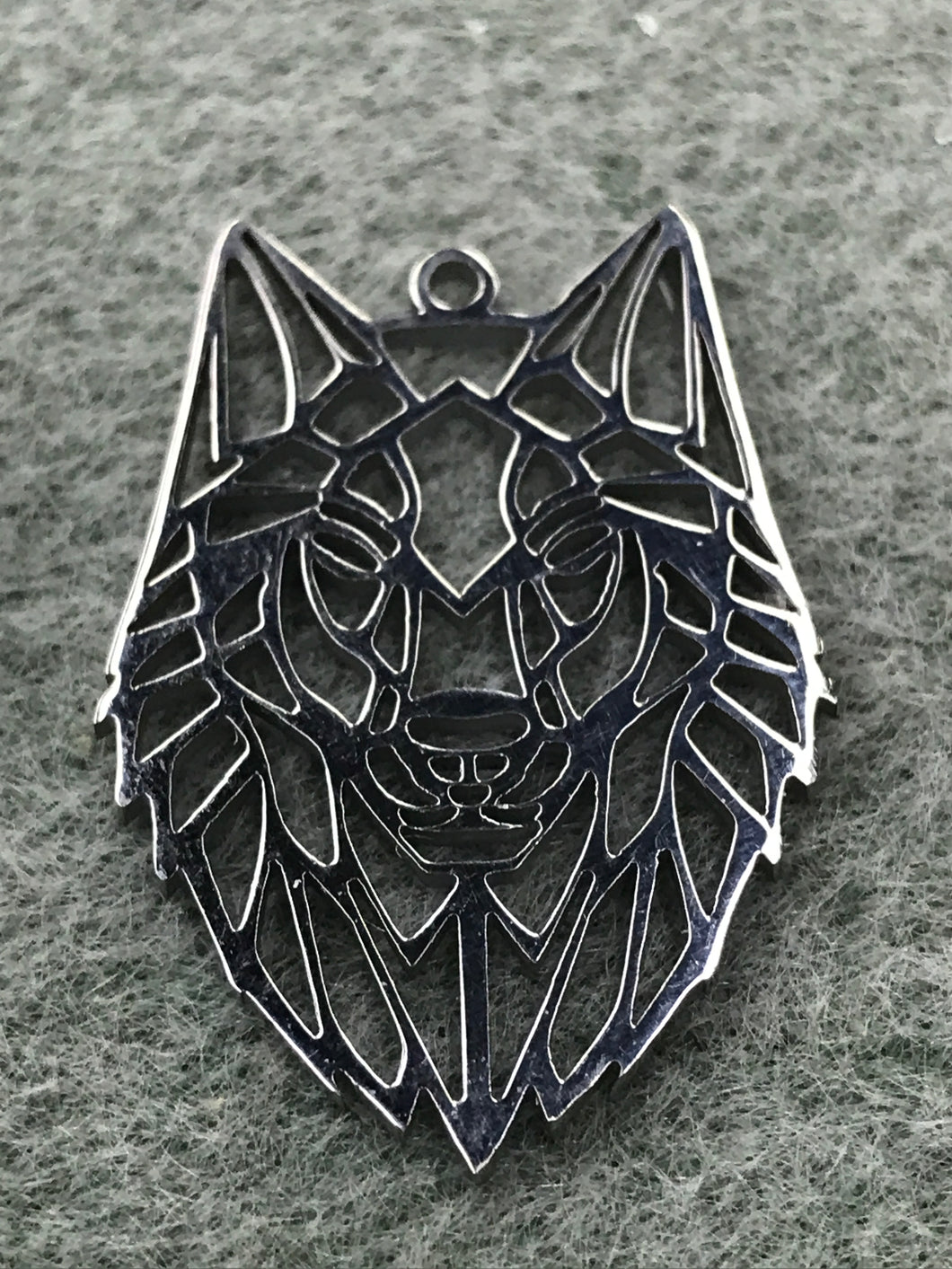 304 STAINLESS PENDANT WOLF