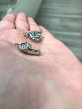Load image into Gallery viewer, MAGNETIC CLASP OWL
