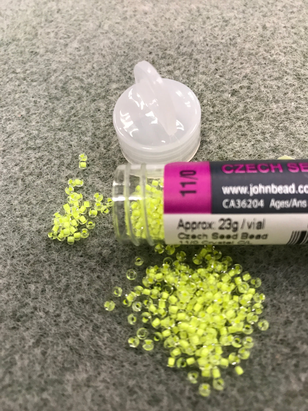 CZECH SEED BEAD 11/0 CRYSTAL C/L NEON YELLOW 01500