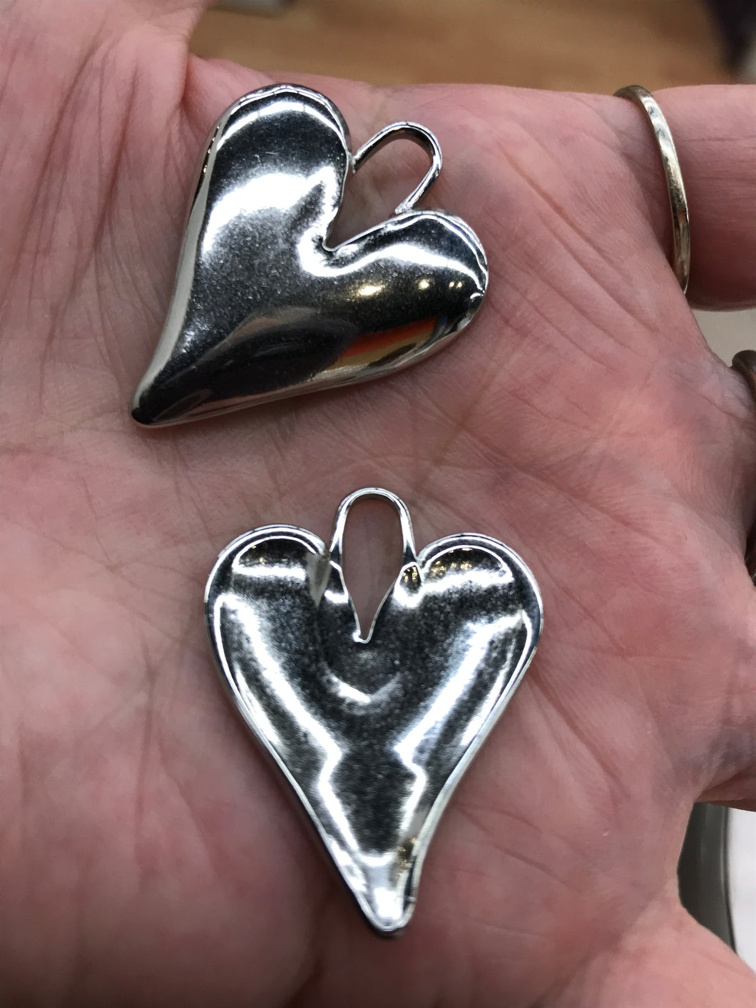 304 STAINLESS HEART PENDANT