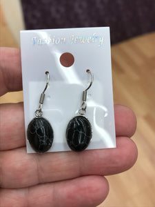 BLACK CRACKLE EARRINGS