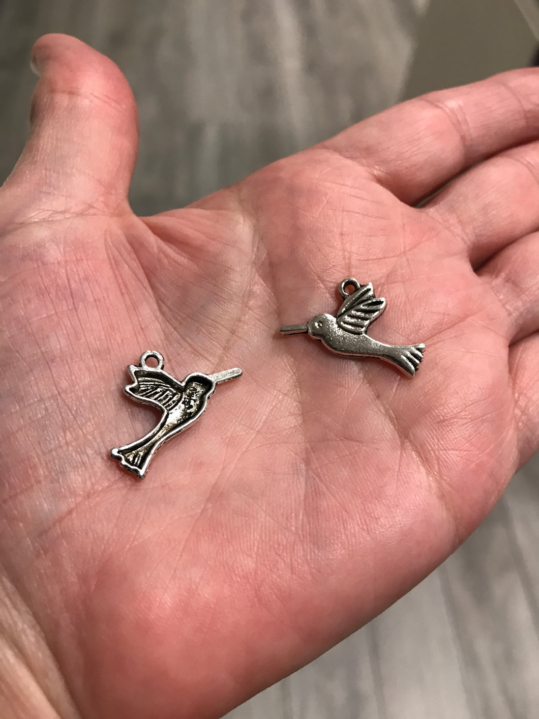 CHARM HUMMINGBIRD